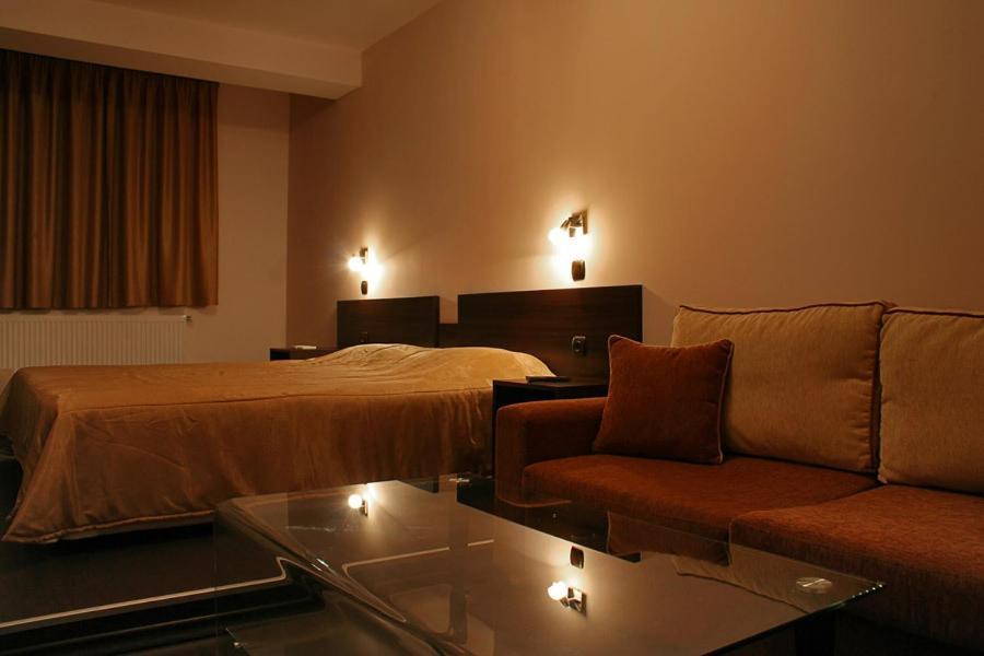 Hotel Finix ซันดันสกี ห้อง รูปภาพ
