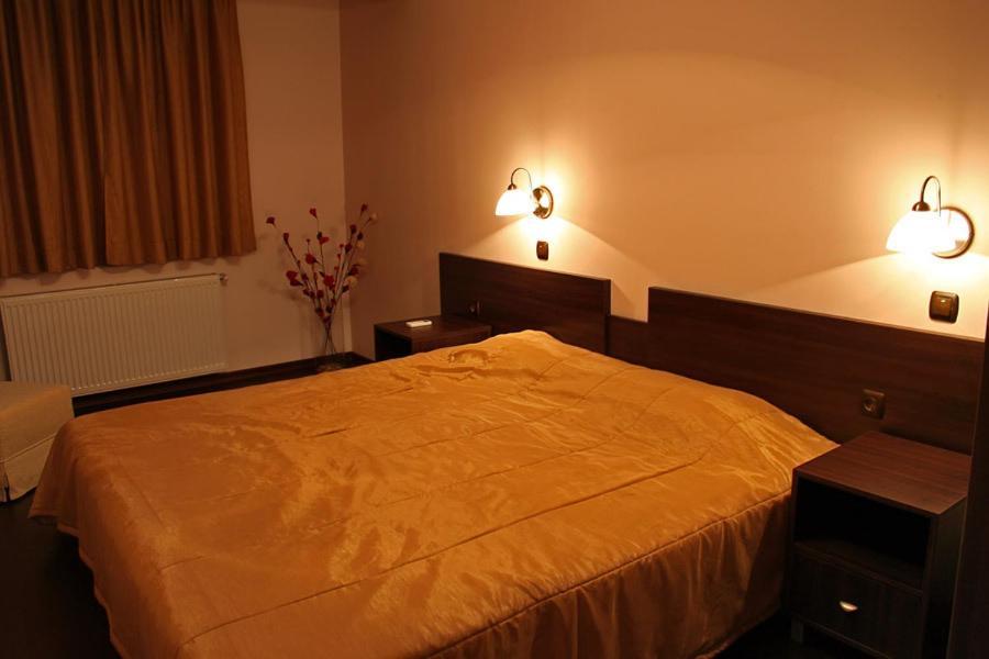 Hotel Finix ซันดันสกี ห้อง รูปภาพ