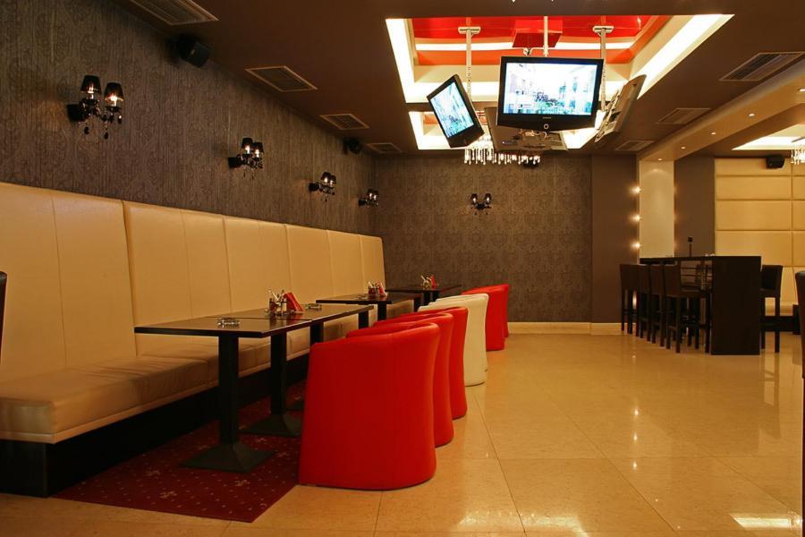 Hotel Finix ซันดันสกี ภายนอก รูปภาพ